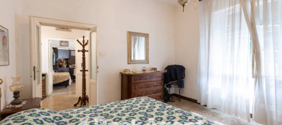 2 bedrooms House in Livorno, Italy No. 287156 12