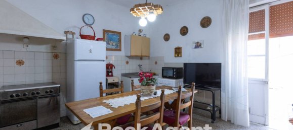 2 bedrooms House in Livorno, Italy No. 287156 10