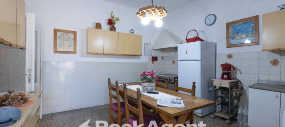 2 bedrooms House in Livorno, Italy No. 287156 11