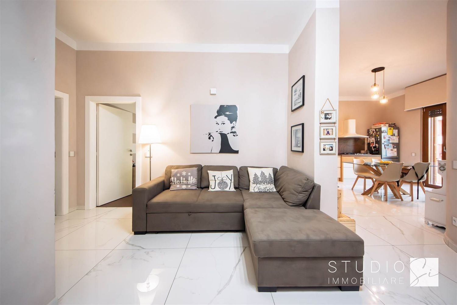 4 bedrooms Apartment in Pistoia, Italy No. 398157