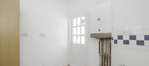 5 bedrooms House in London, United Kingdom No. 10433 30