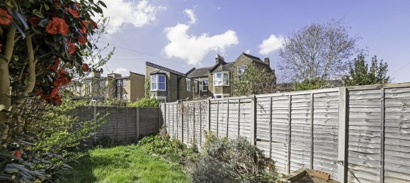 5 bedrooms House in London, United Kingdom No. 10433 9