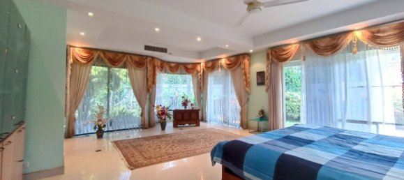 4 bedrooms Cafe / restaurant in Pattaya, Thailand No. 3436 13