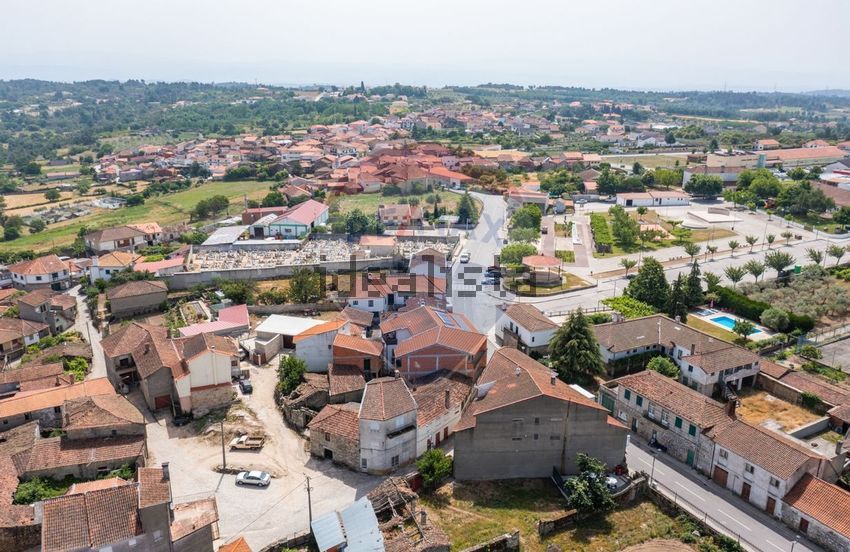 2 bedrooms House in Vilarandelo, Portugal No. 179853