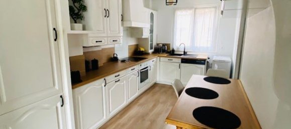 Dúplex de 2 dormitorios en Emerainville, France No. 328320 2