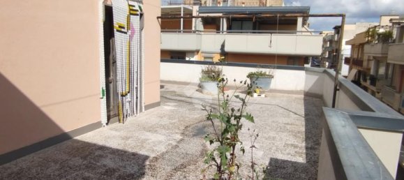 Квартира с 3 комнатами в Альтамура, Италия № 233912 2