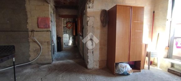 Квартира с 3 комнатами в Альтамура, Италия № 233912 8