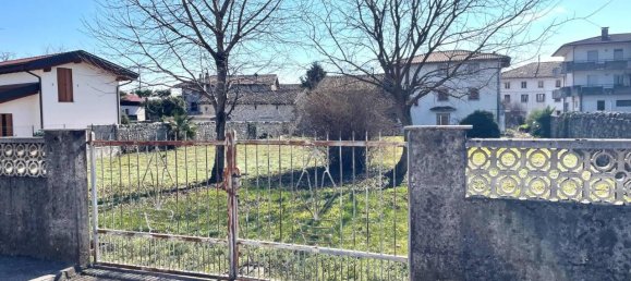 1-salle Terrain à Udine, Italy No. 29926 12