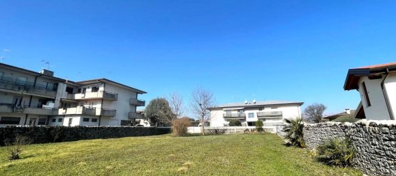 1-salle Terrain à Udine, Italy No. 29926 6