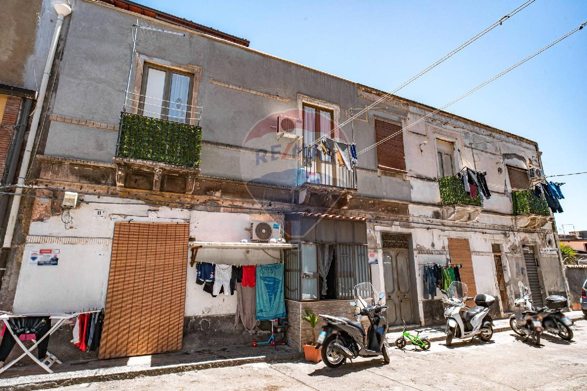 4 Schlafzimmer Haus in Catania, Italy, Nr. 127409