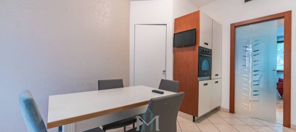 Apartamento de 2 dormitorios en Milan, Italy No. 352240 14