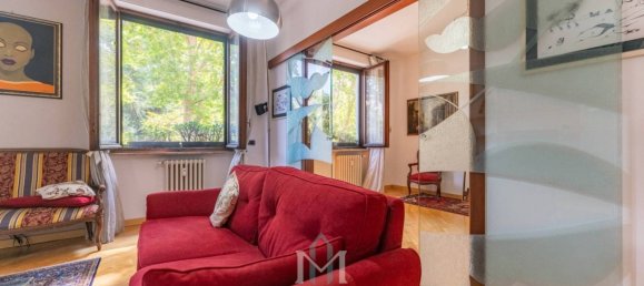Apartamento de 2 dormitorios en Milan, Italy No. 352240 3