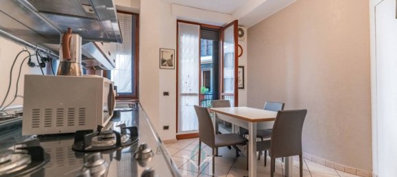 Apartamento de 2 dormitorios en Milan, Italy No. 352240 10