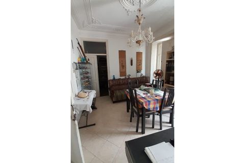 3 bedrooms Apartment in Lisbon, Portugal No. 148886