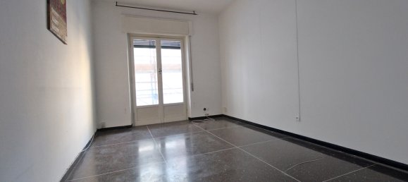  Castillos de 3 dormitorios en Genoa, Italy No. 381145 3