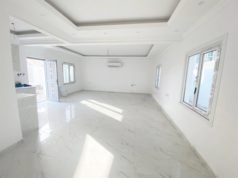 5 bedrooms Villa in Abu Dhabi, UAE No. 9212