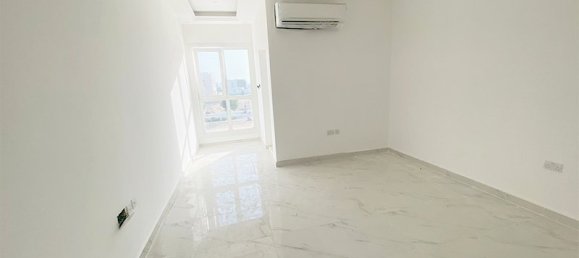 5 bedrooms Villa in Abu Dhabi, UAE No. 9212 4