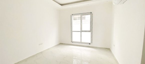 5 bedrooms Villa in Abu Dhabi, UAE No. 9212 3
