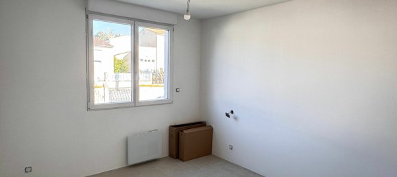 3 bedrooms House in Tonnay-Charente, France No. 277431 8