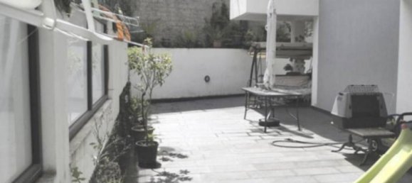 Квартира с 4 комнатами в Виллафранка Тиррена, Италия № 47801 10