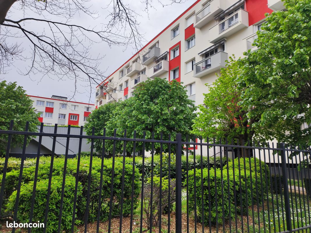 2 Schlafzimmer Wohnung in Montmagny, France, Nr. 301110