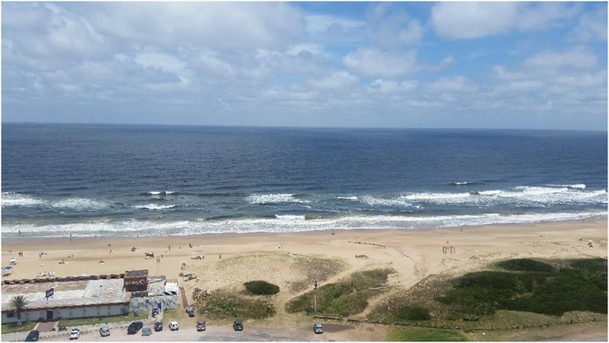 Квартира с 3 спальнями в Мальдонадо, Уругвай № 1468