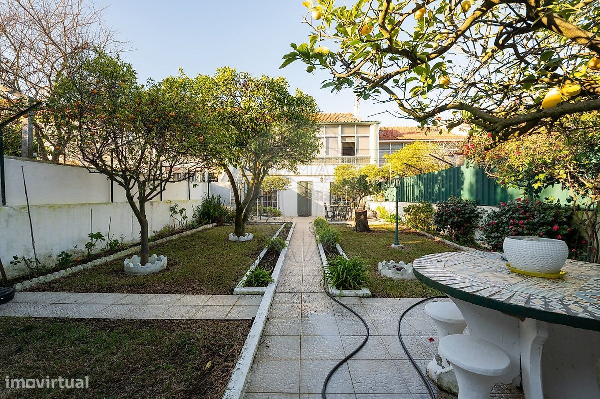 5 bedrooms House in Corroios, Portugal No. 164020