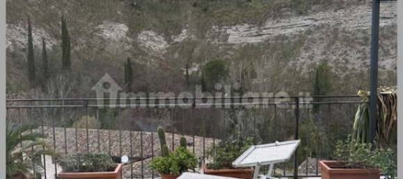 3 Schlafzimmer Wohnung in Ascoli Piceno, Italy, Nr. 327223 23