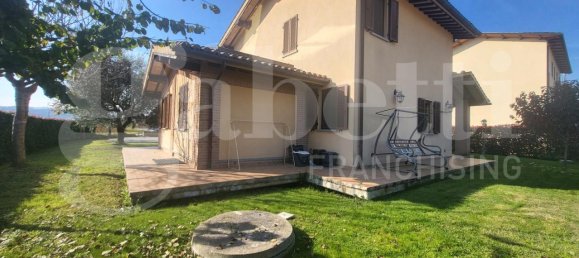 5 rooms House in Gubbio, Italy No. 155616 4