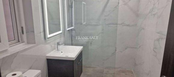 3 bedrooms Apartment in Marsaxlokk, Malta No. 11647 12