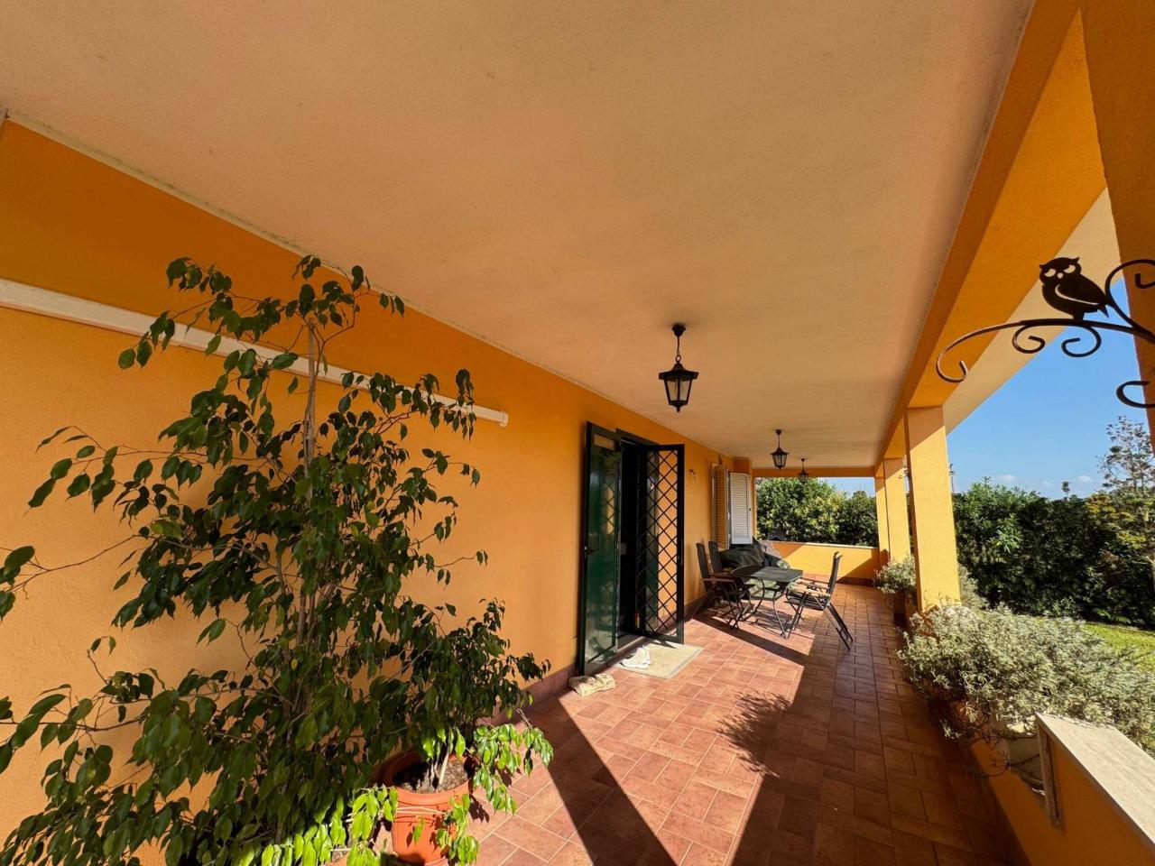 8-salle Villa à Nettuno, Italy No. 70467