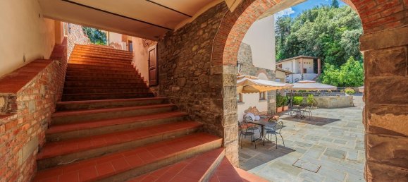 Casa de 28 divisões em Loro Ciuffenna, Italy N.º 265642 40