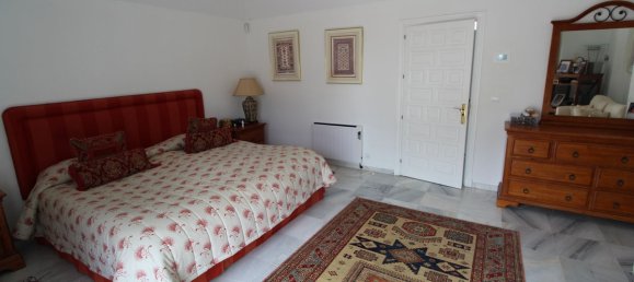 5 bedrooms Villa in San Roque, Spain No. 29197 32