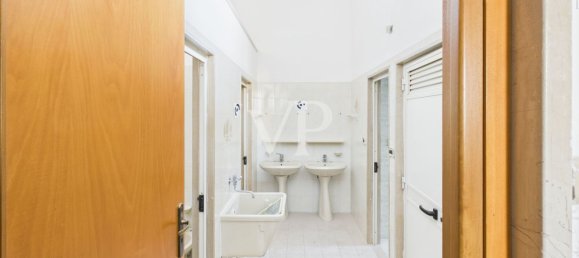 Bâtiment à Trani, Italy 1617m² No. 349084 44