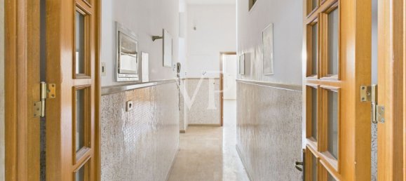 Bâtiment à Trani, Italy 1617m² No. 349084 33