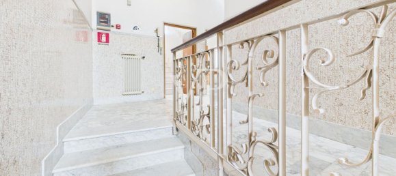 Bâtiment à Trani, Italy 1617m² No. 349084 34