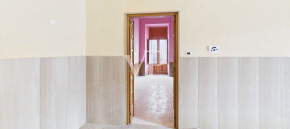 Bâtiment à Trani, Italy 1617m² No. 349084 25