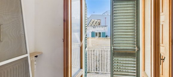 Bâtiment à Trani, Italy 1617m² No. 349084 39