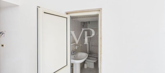 Bâtiment à Trani, Italy 1617m² No. 349084 23