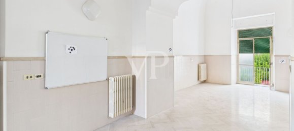 Bâtiment à Trani, Italy 1617m² No. 349084 15