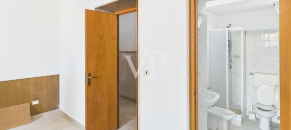 Bâtiment à Trani, Italy 1617m² No. 349084 46