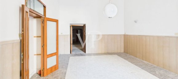 Bâtiment à Trani, Italy 1617m² No. 349084 29