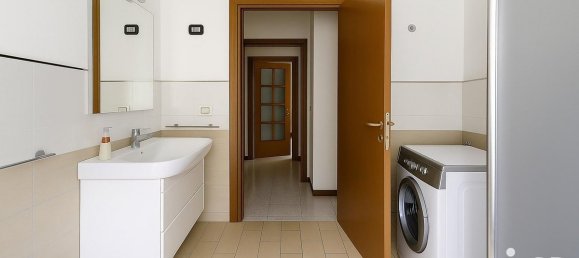 4 Schlafzimmer Haus in Notaresco, Italy, Nr. 362139 7