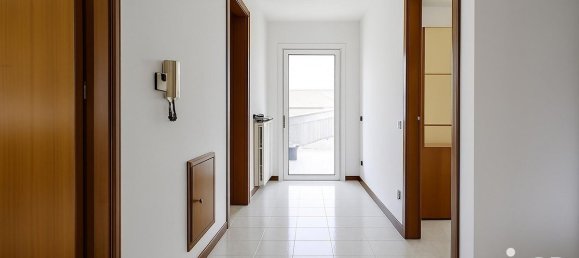 4 Schlafzimmer Haus in Notaresco, Italy, Nr. 362139 18