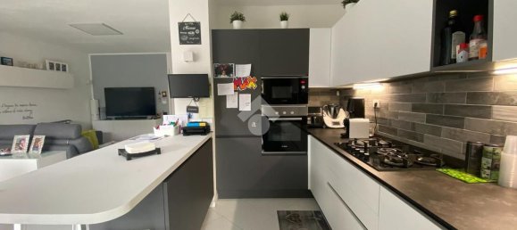 3-salle Appartement à Milan, Italy No. 339103 23