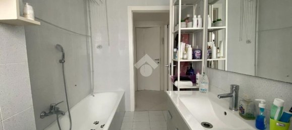 3-salle Appartement à Milan, Italy No. 339103 14