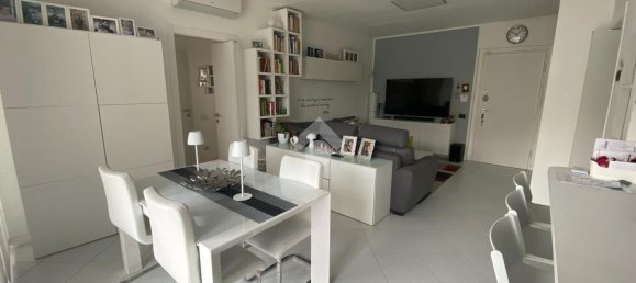 3-salle Appartement à Milan, Italy No. 339103 20