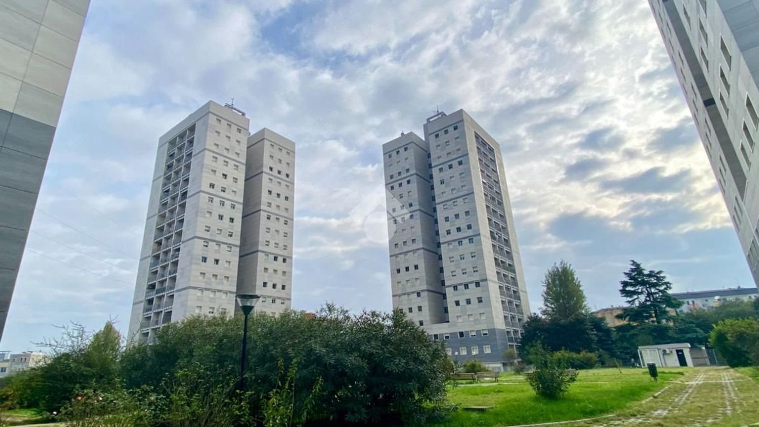 3-salle Appartement à Milan, Italy No. 339103