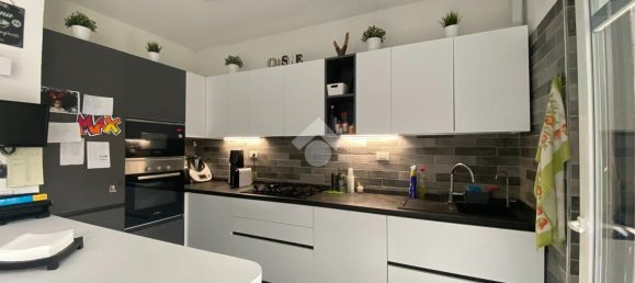 3-salle Appartement à Milan, Italy No. 339103 27