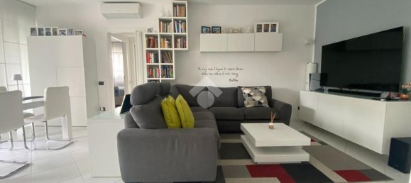 3-salle Appartement à Milan, Italy No. 339103 19